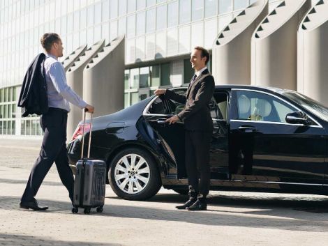 MSP Airport Town Car Service Minneapolis - Hire Limo Service